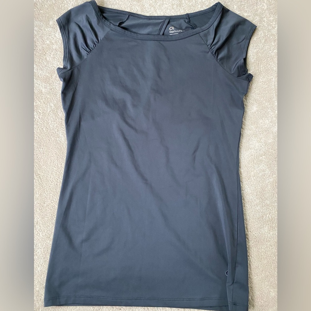 Gap Fit Body Top (xs)